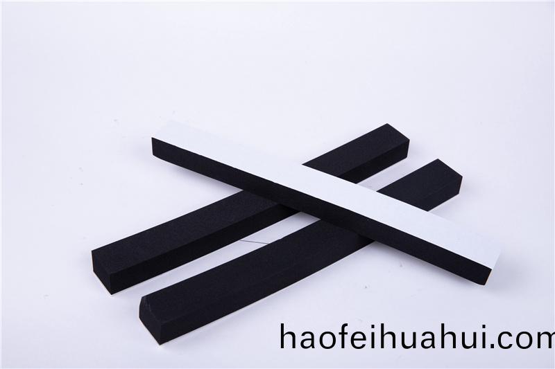 CR減震保(bao)溫條(tiao)